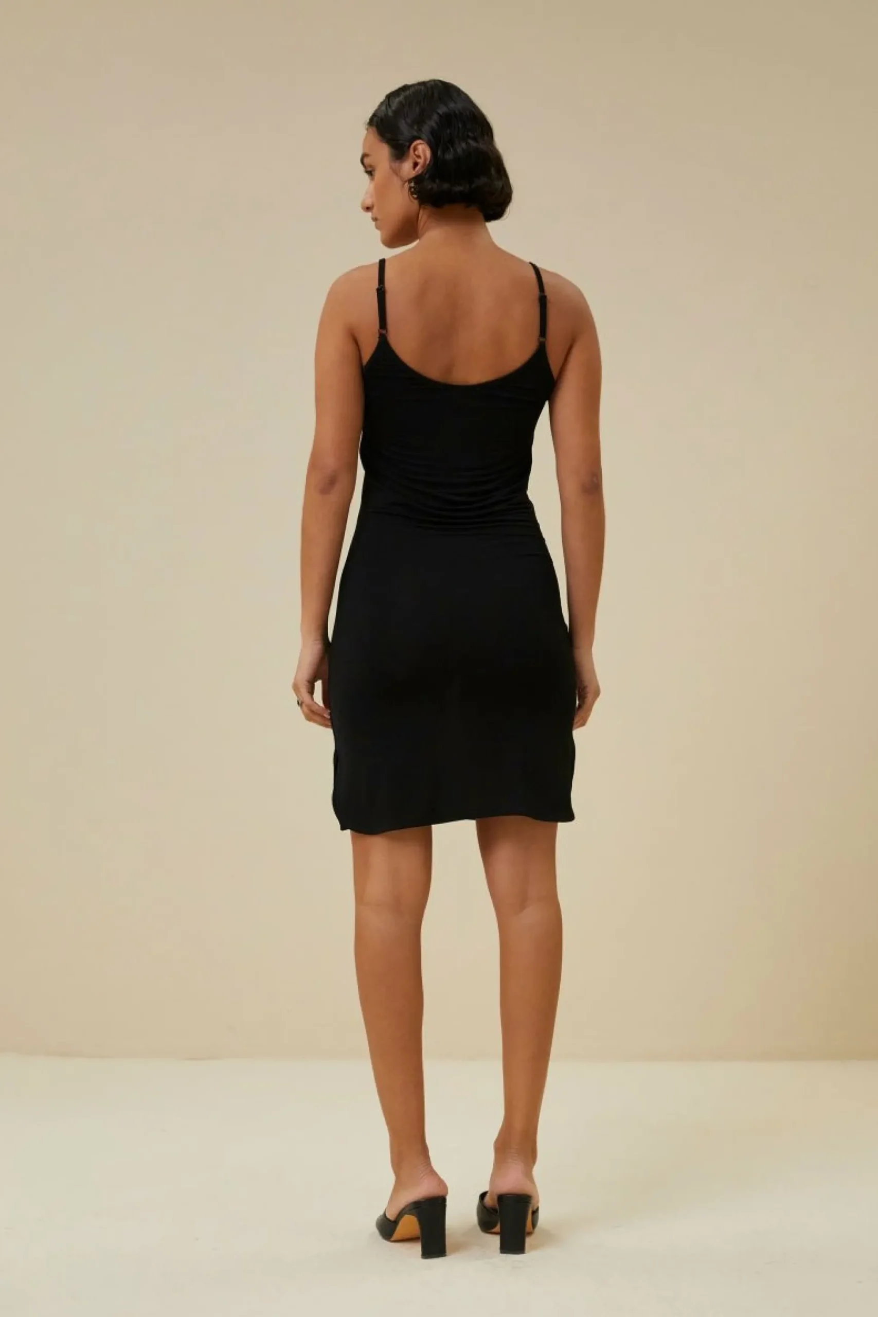 By bar Jurken<Basic Underdress