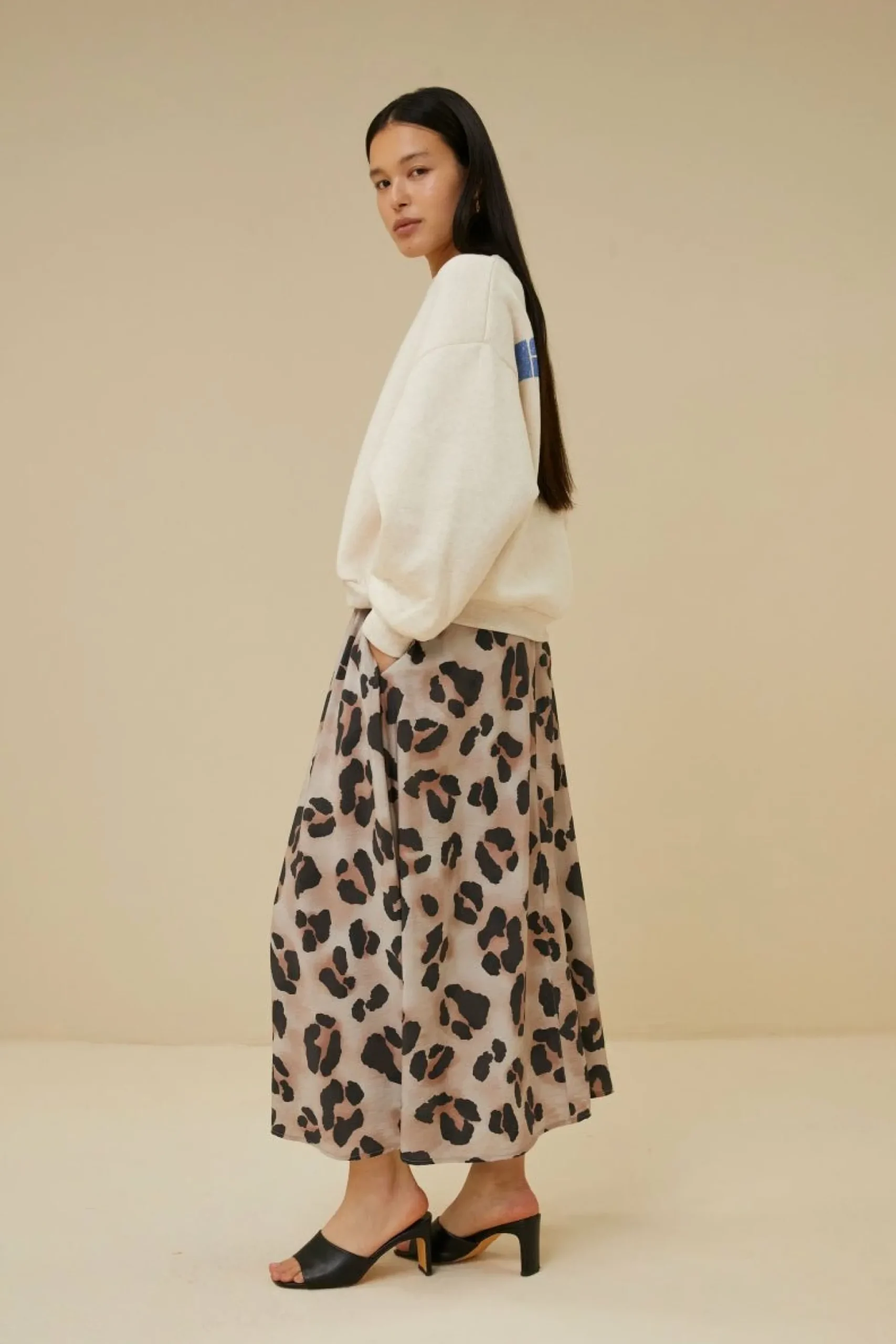 By bar Truien<Bibi Kiss Sweater