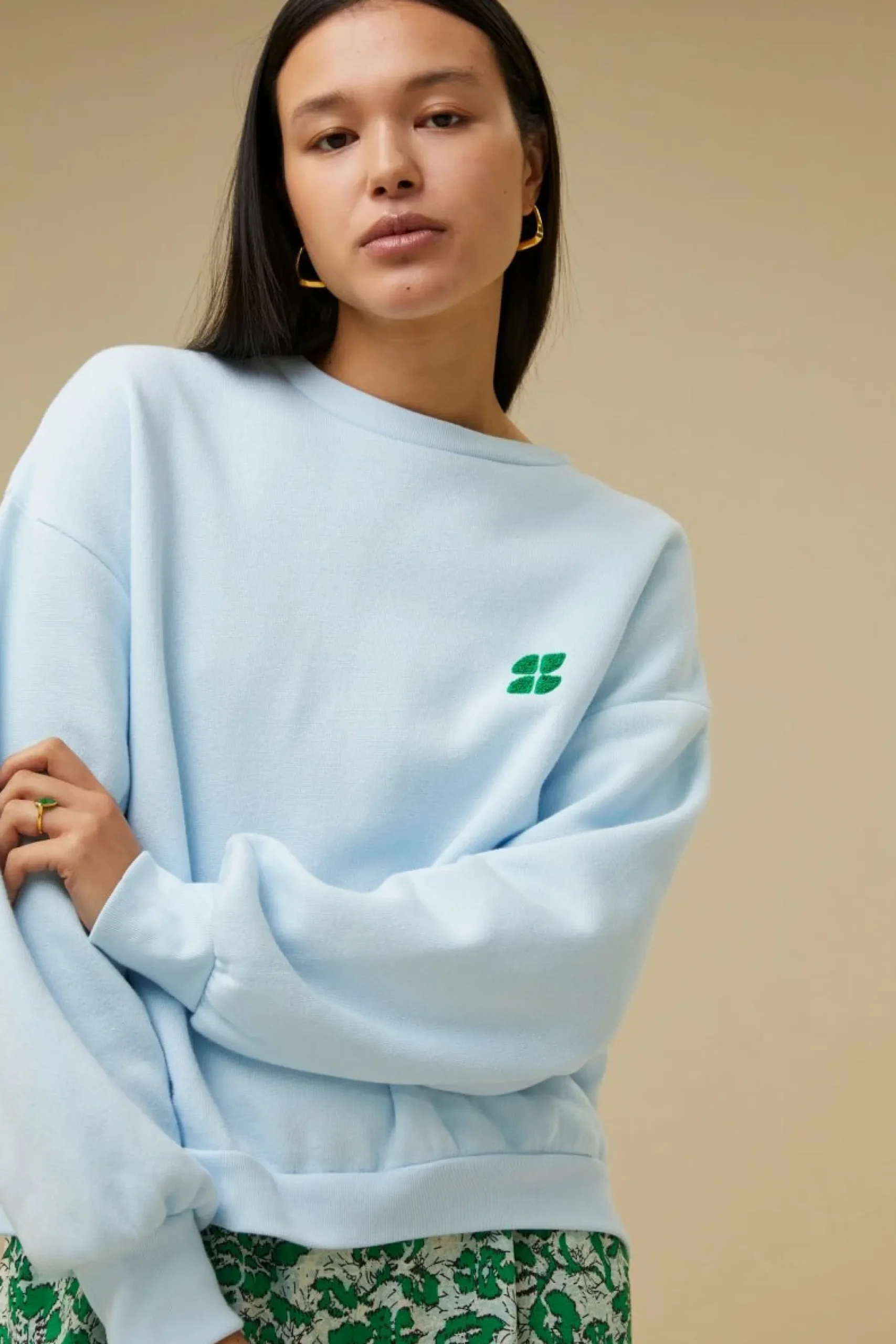 By bar Truien<Bibi Short Logo Sweater