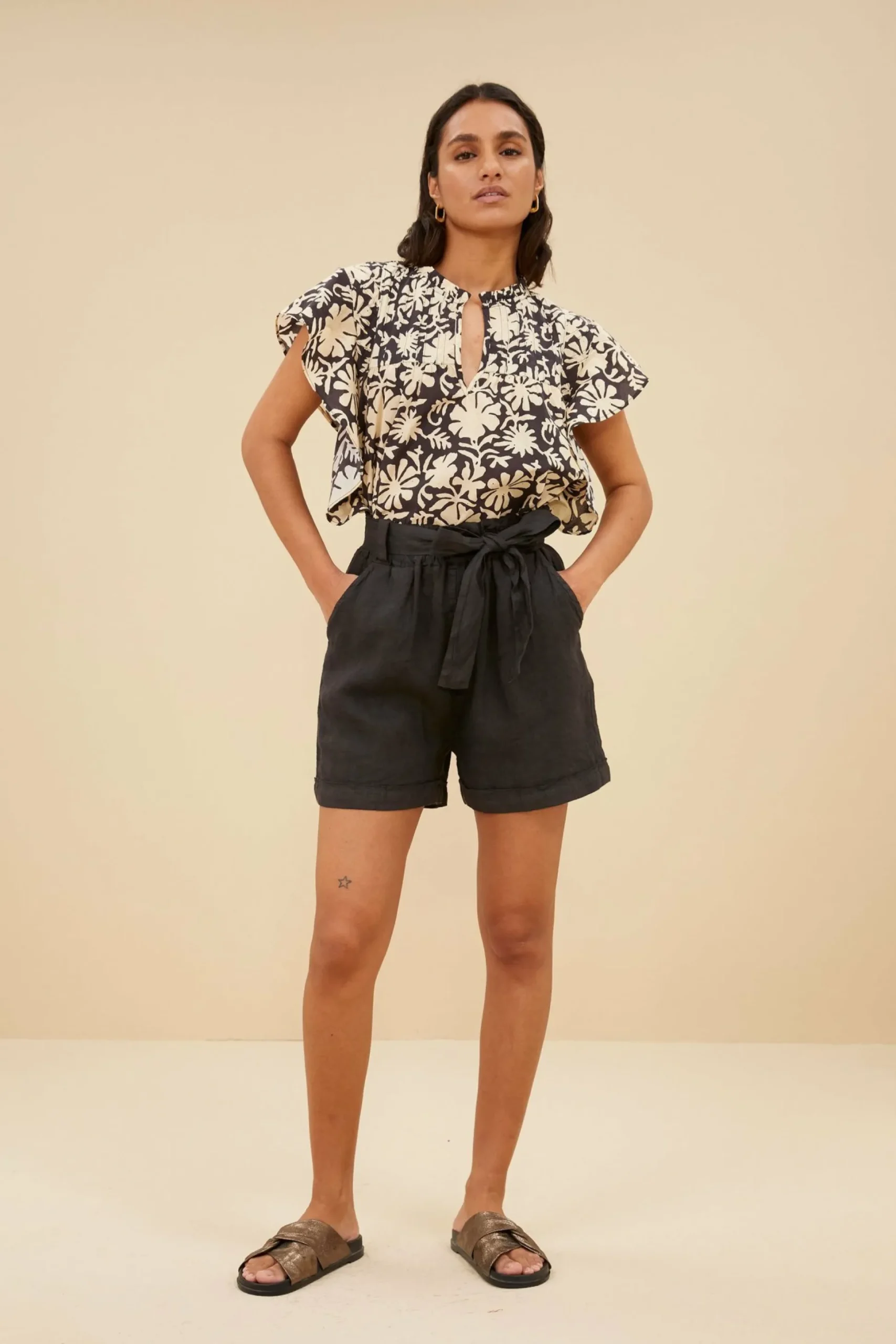 By bar Jumpsuits & Shorts<June Linen Shorts
