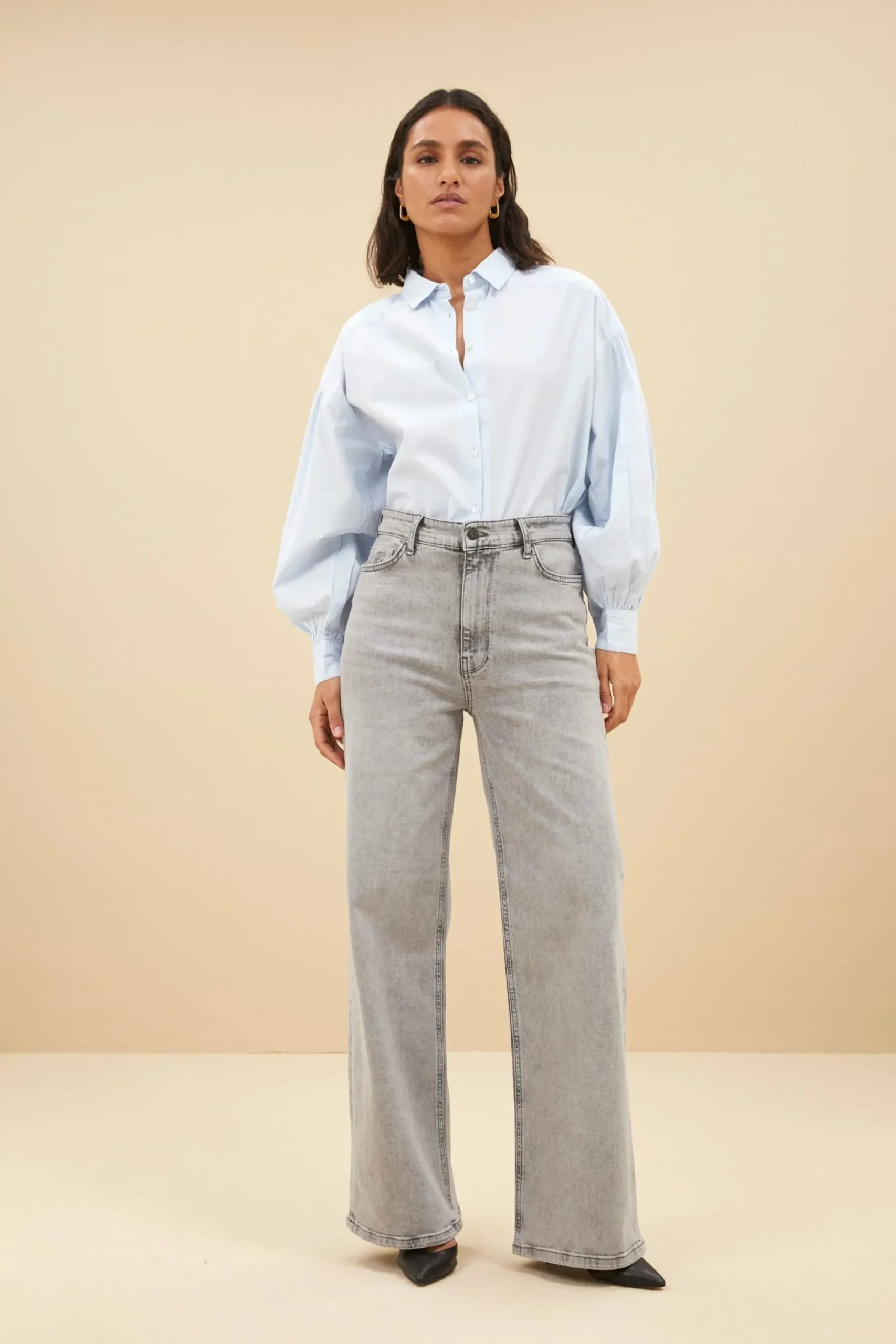By bar Broeken<Lina Pant