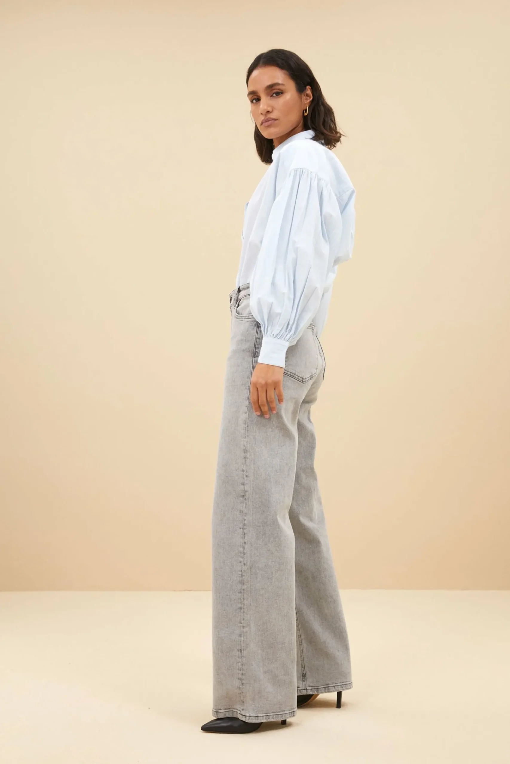 By bar Broeken<Lina Pant