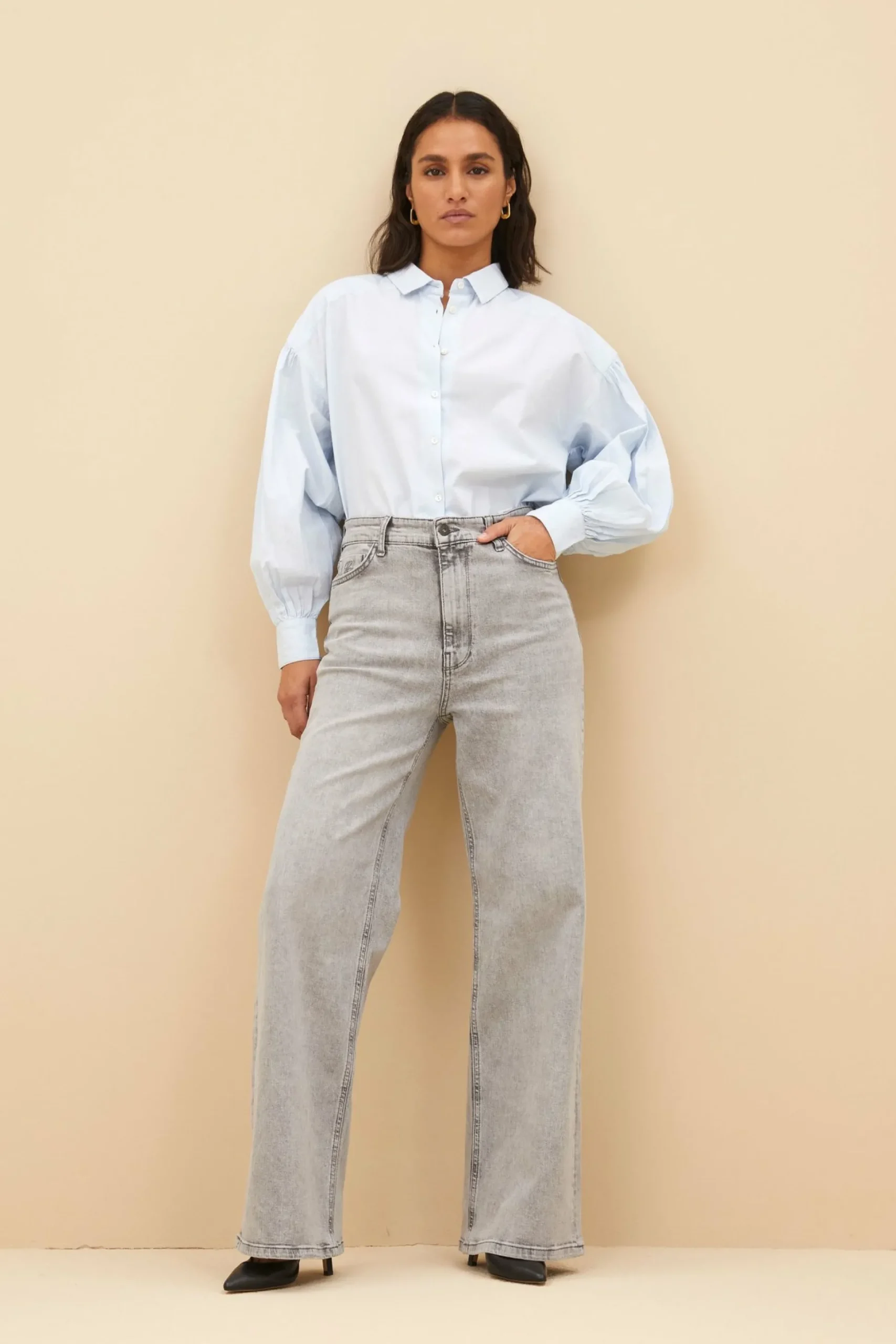 By bar Broeken<Lina Pant