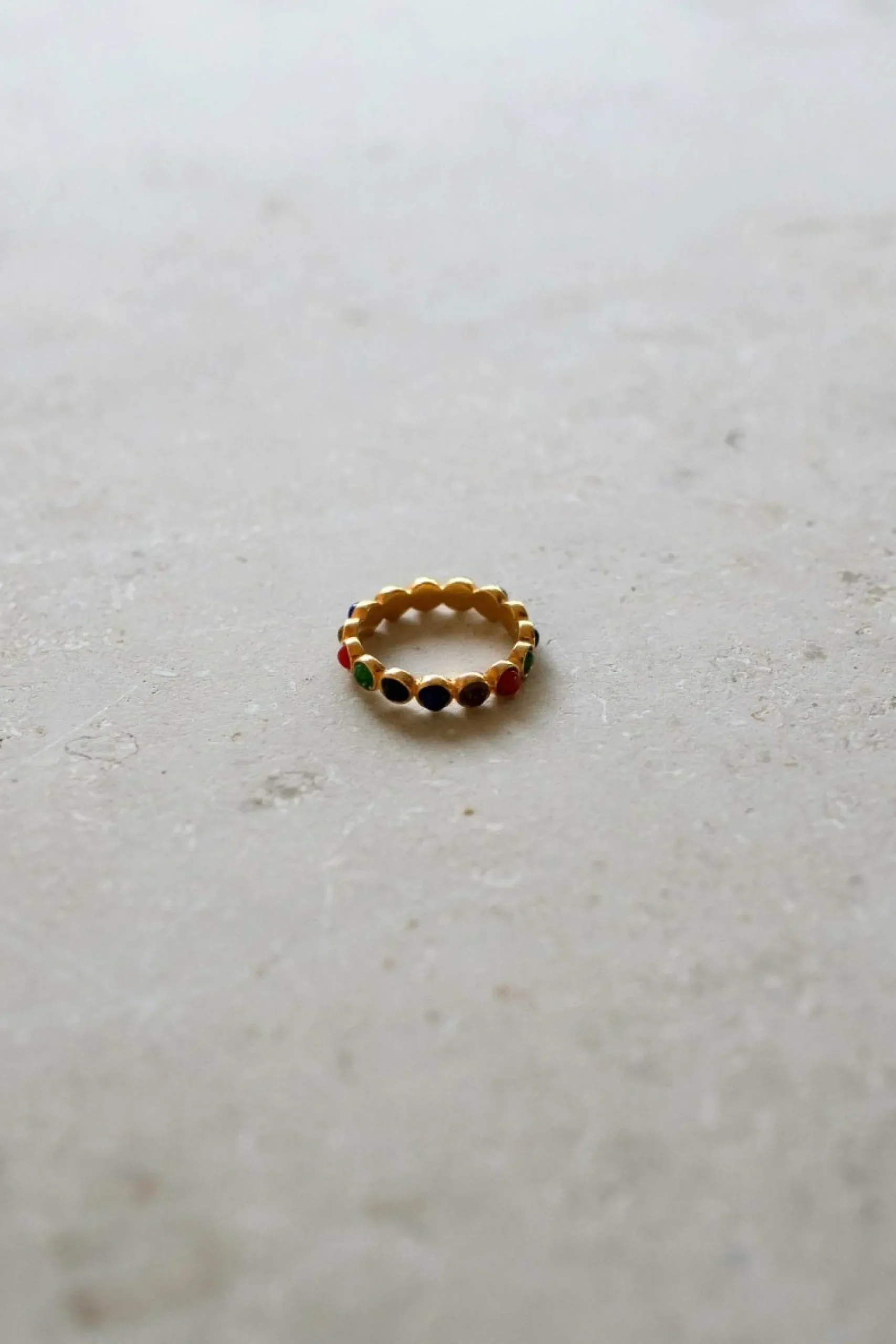 By bar Ringen<Noah Ring