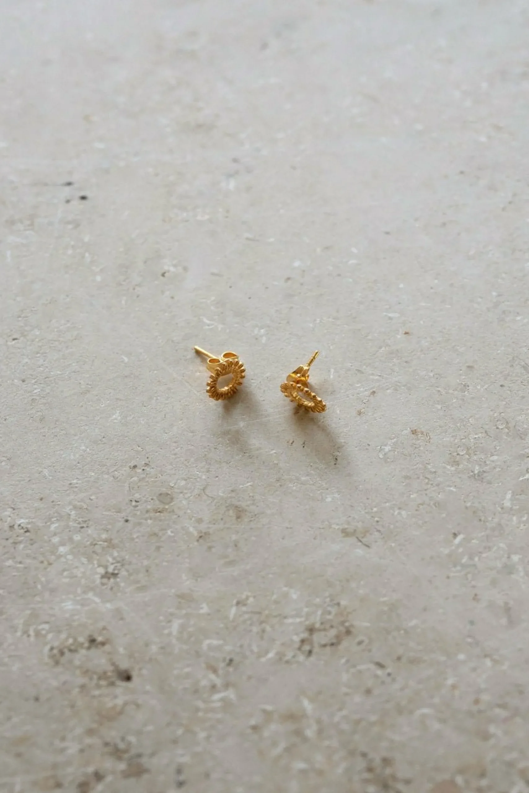 By bar Oorbellen<Ruby Stud Earring